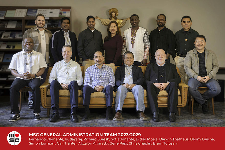 Equipo MSC de Administración General 2023-2029 Fernando Clemente, Irudayaraj, Richard Suresh, Sofia Amante, Didier Mbela, Darwin Thatheus, Benny Laisina, Simon Lumpini, Carl Tranter, Abzalón Alvarado, Gene Pejo, Chris Chaplin, Bram Tulusan.