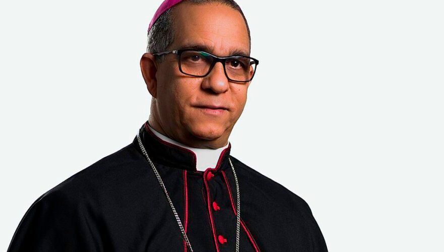 Mons. Rafael Rodriguez MSC Receives Archbishop’s Pallium